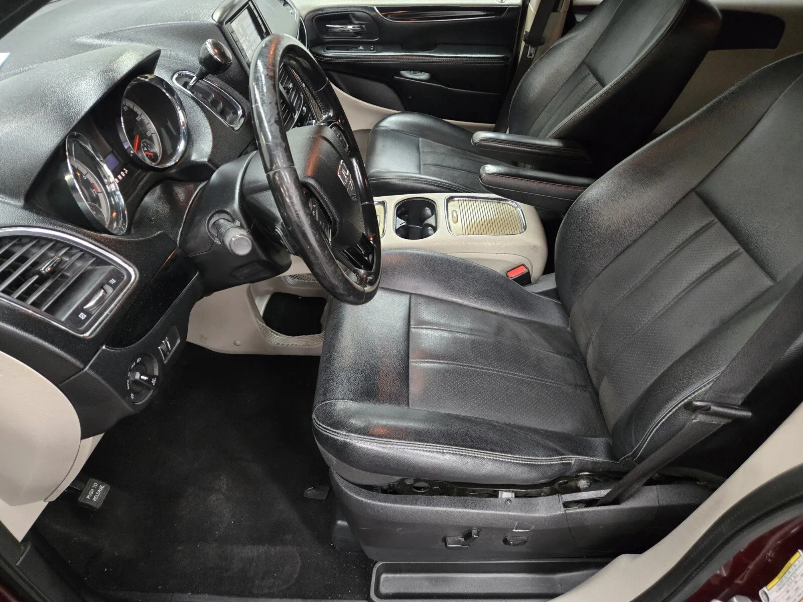 Dodge Grand Caravan photo 7