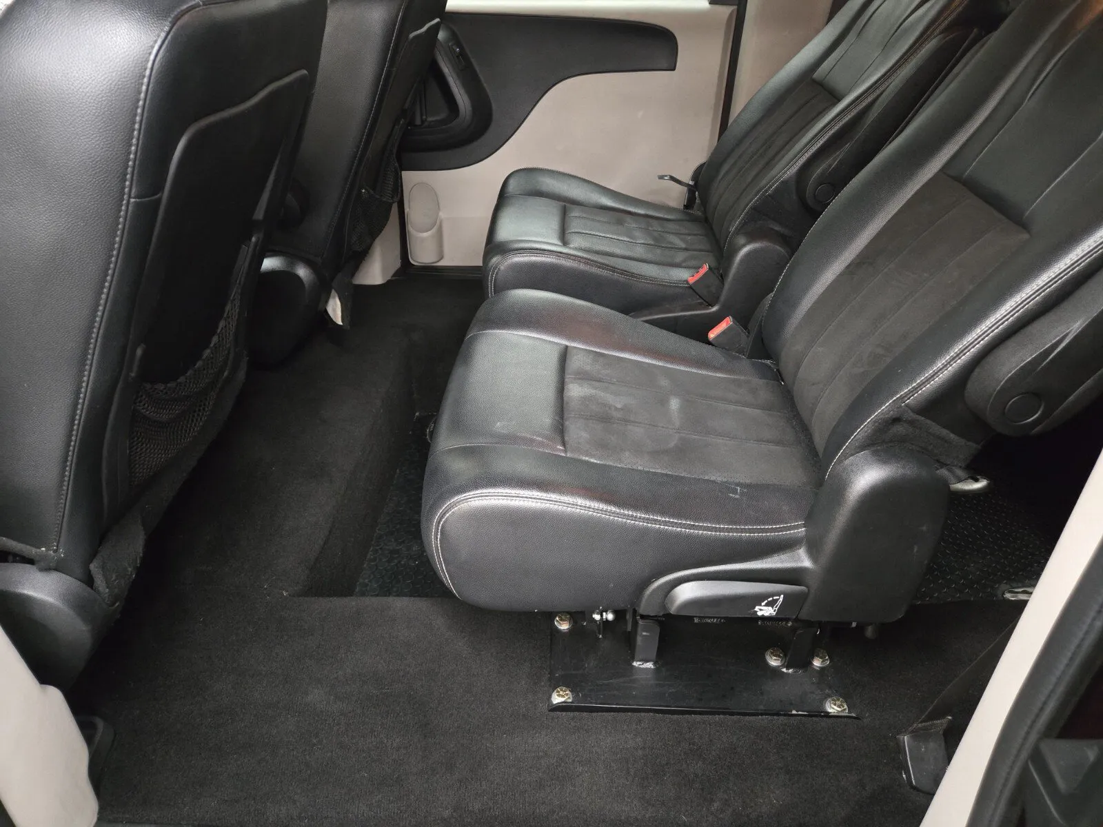 Dodge Grand Caravan photo 8
