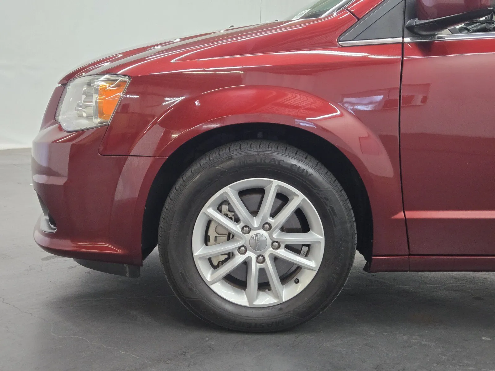 Dodge Grand Caravan photo 6