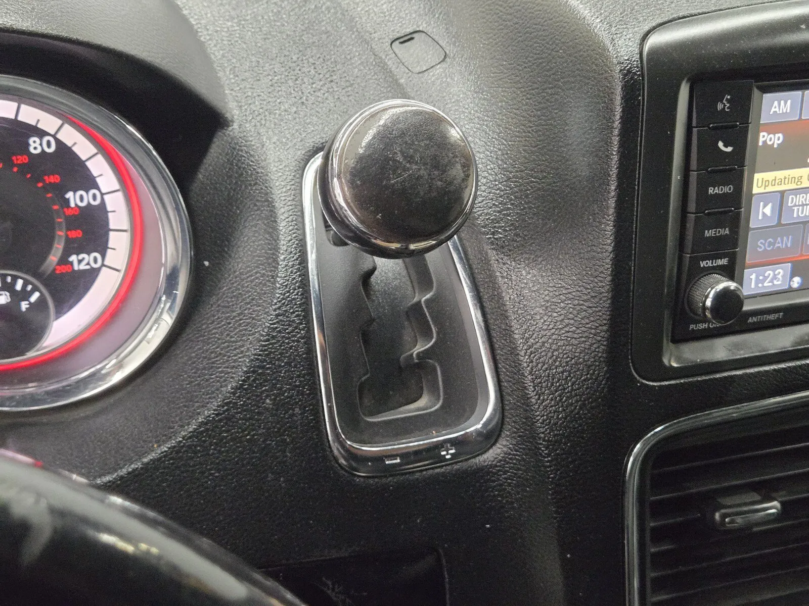 Dodge Grand Caravan photo 18