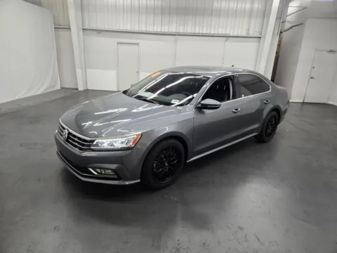 Gray 2018 Volkswagen Passat 2.0T SE for sale in Las Vegas, NV