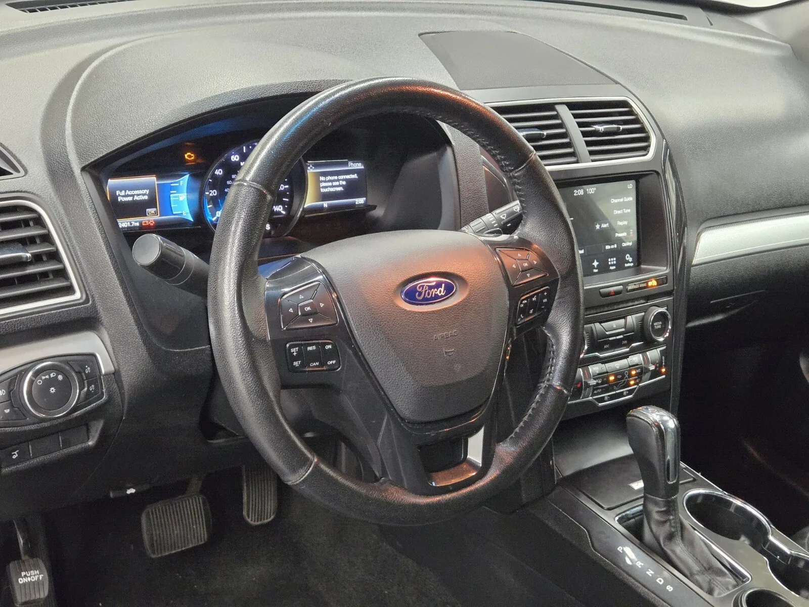 Ford Explorer photo 16