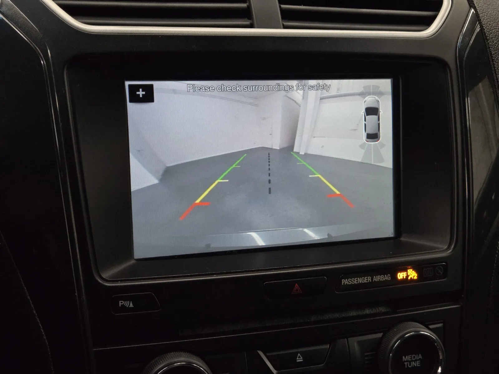 Ford Explorer photo 19