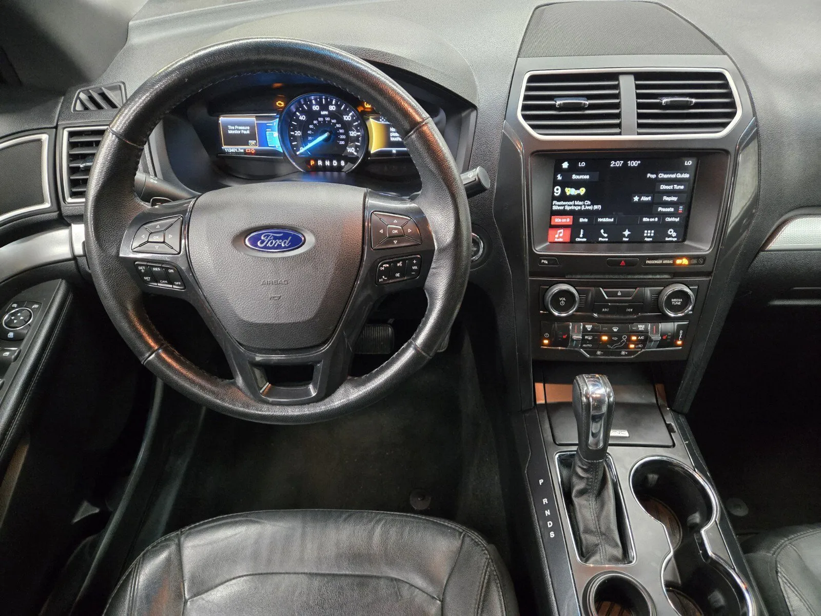 Ford Explorer photo 10