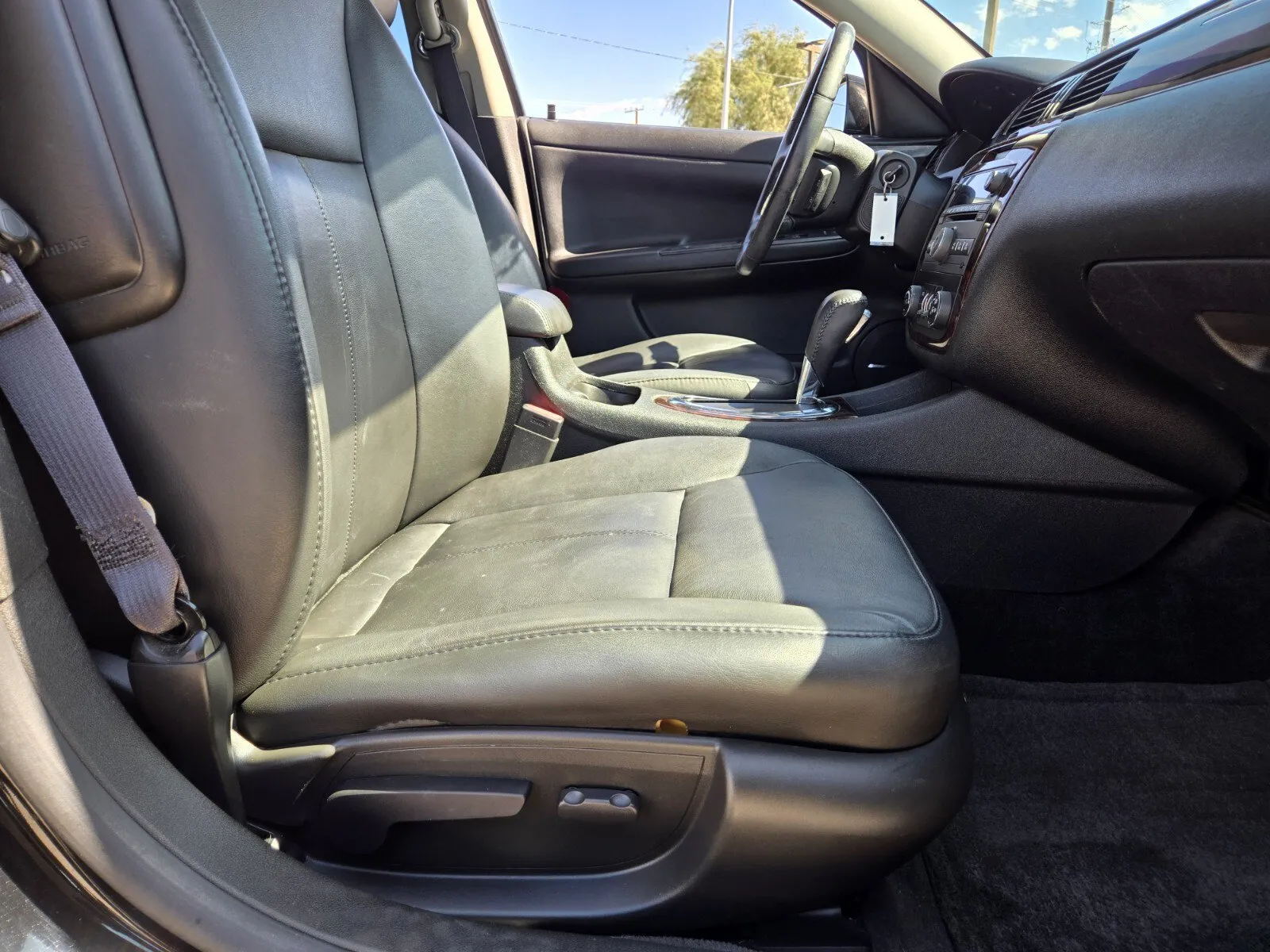 Chevrolet Impala photo 13