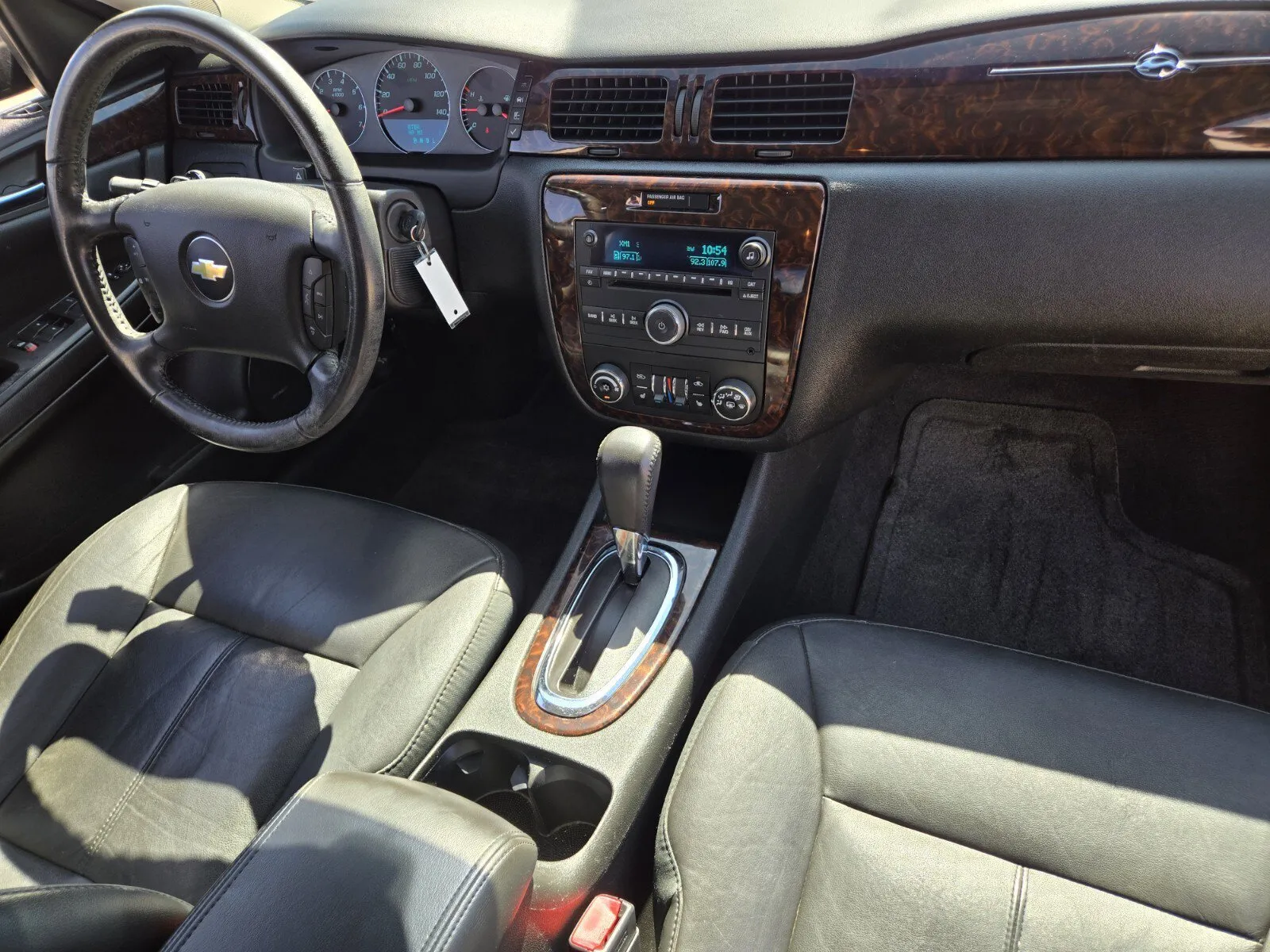 Chevrolet Impala photo 14