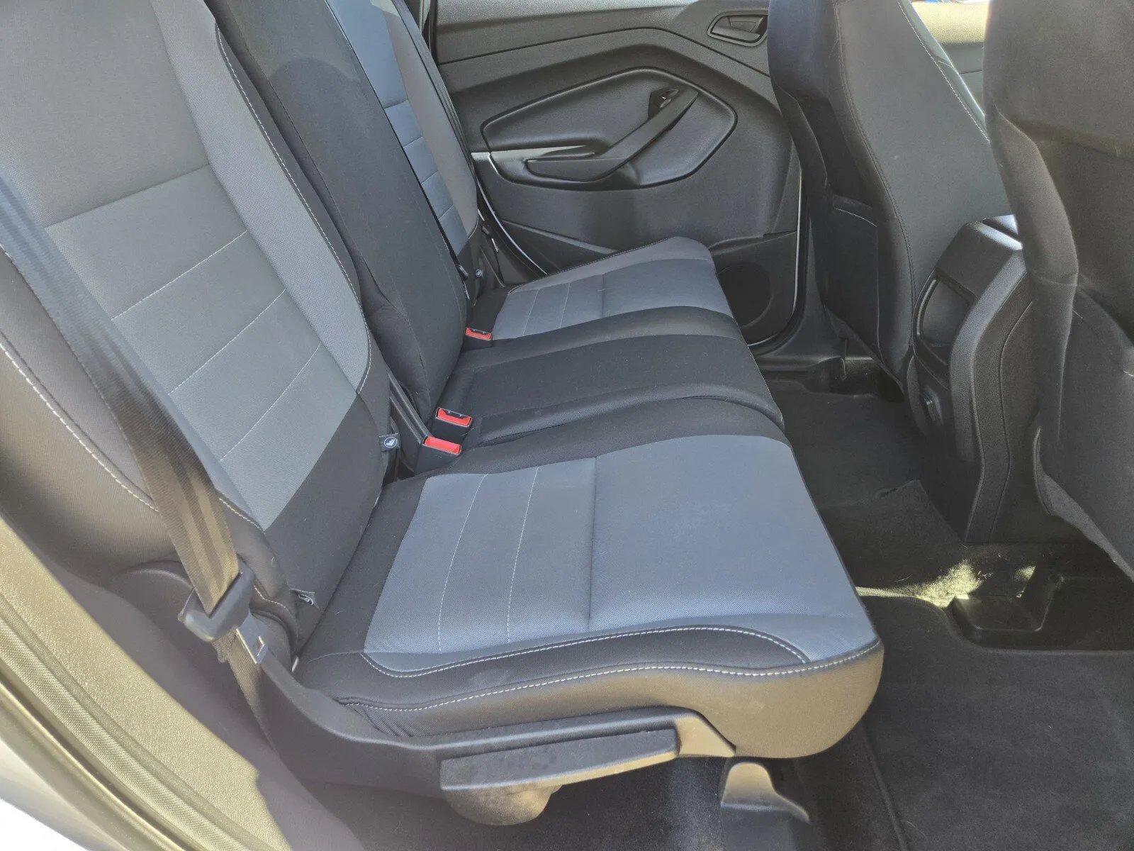 Ford Escape photo 11