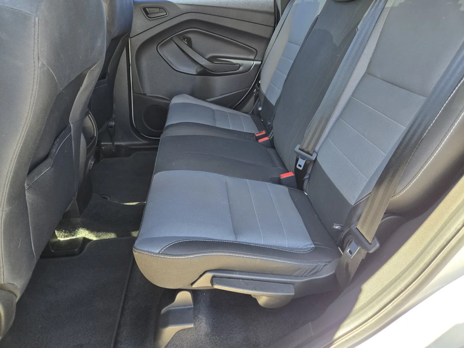 Ford Escape photo 8