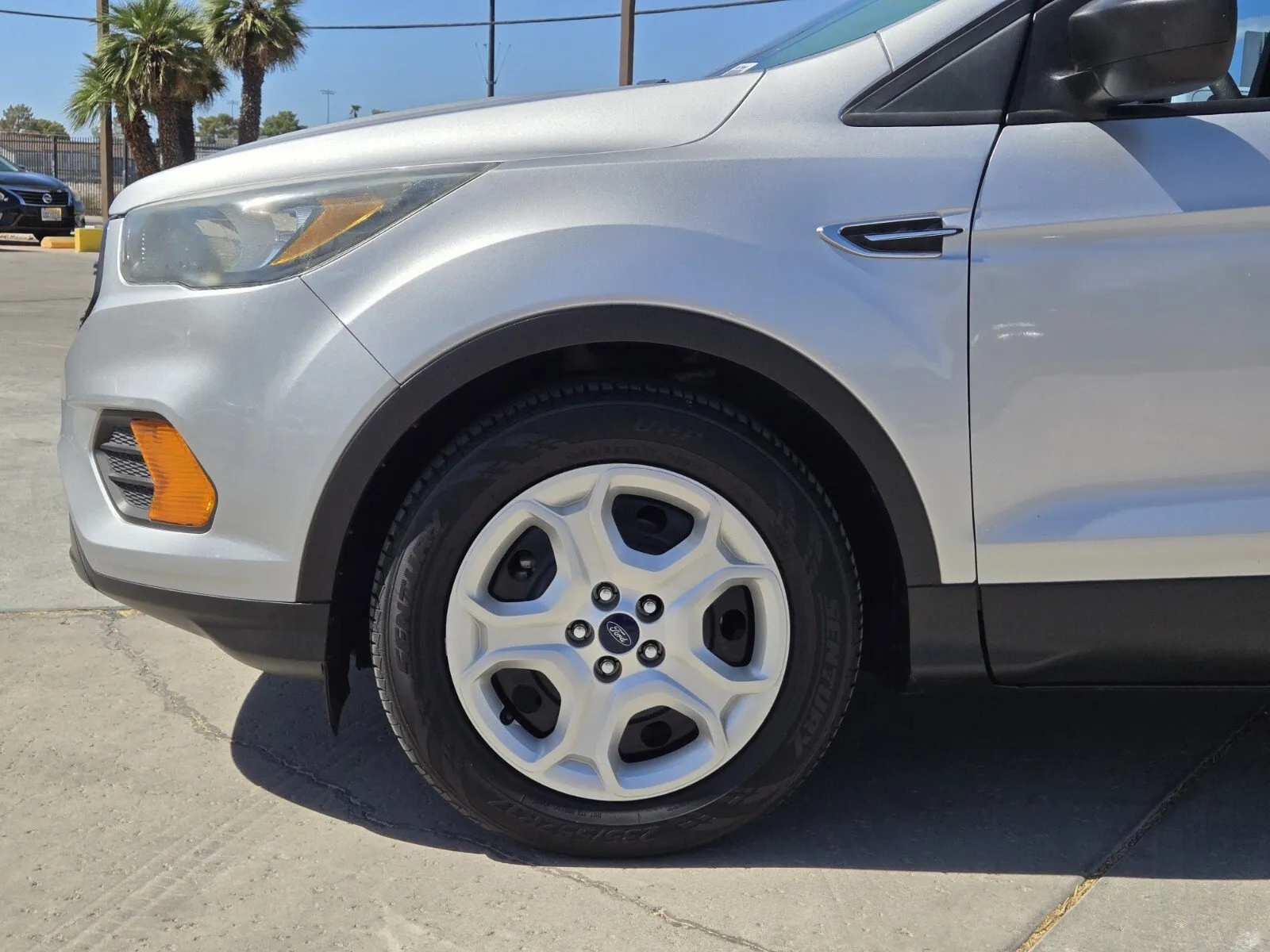 Ford Escape photo 6