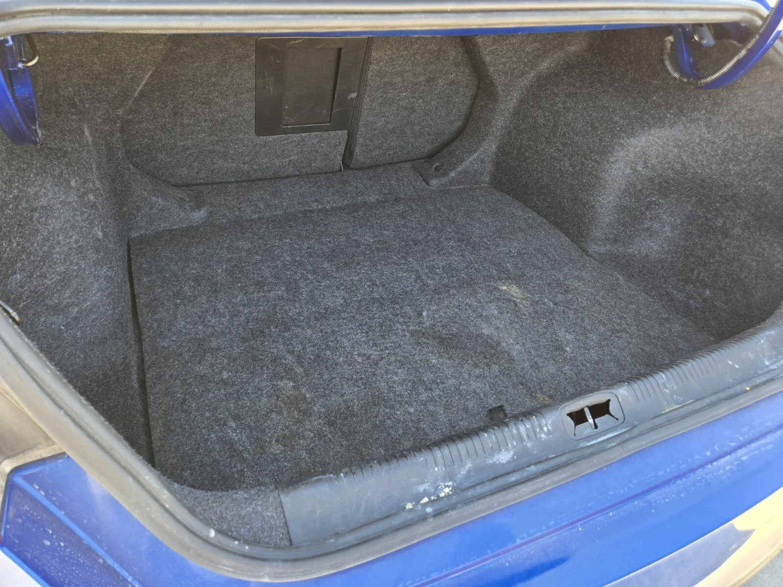 Chrysler 200 photo 9