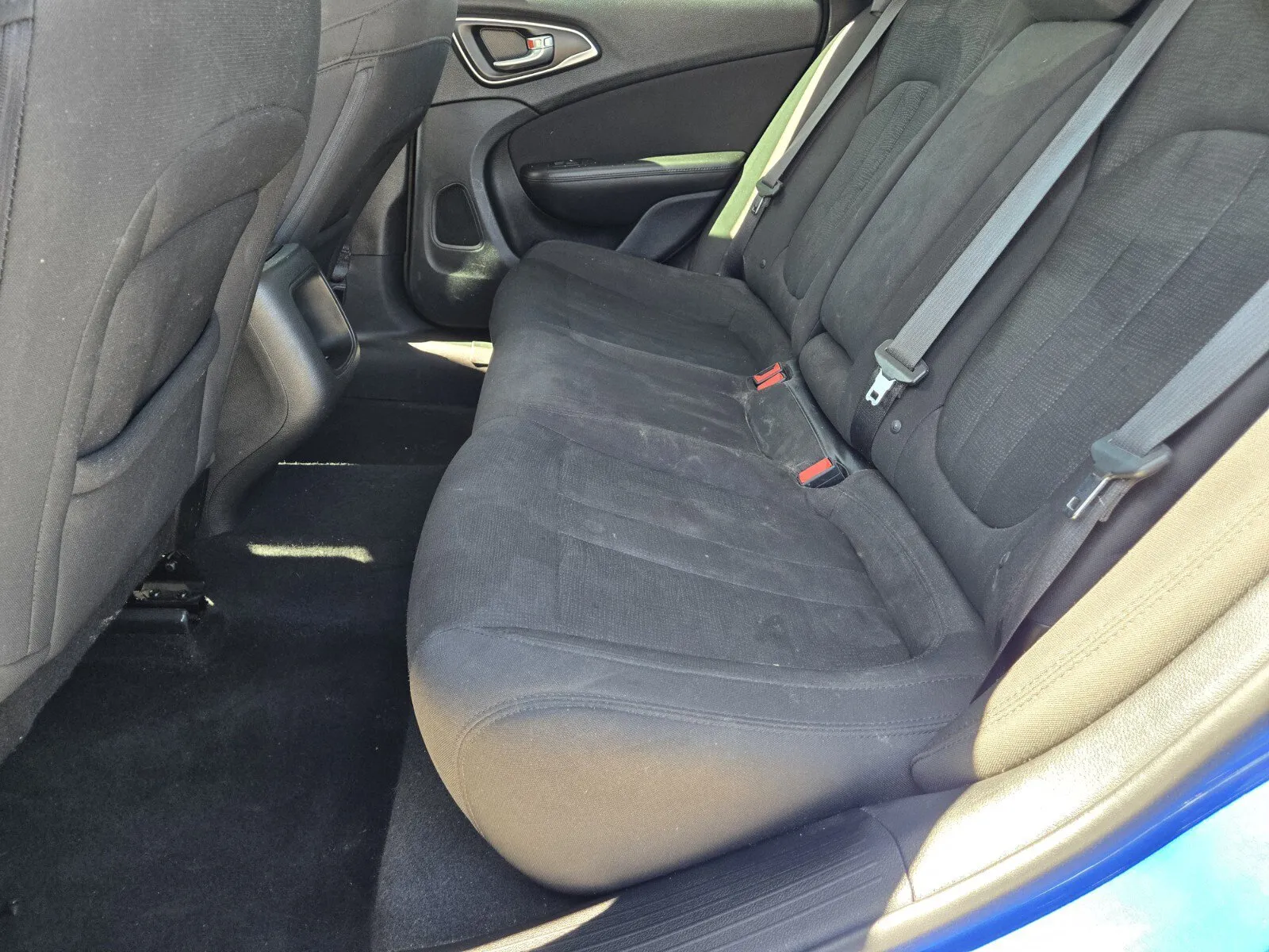 Chrysler 200 photo 7
