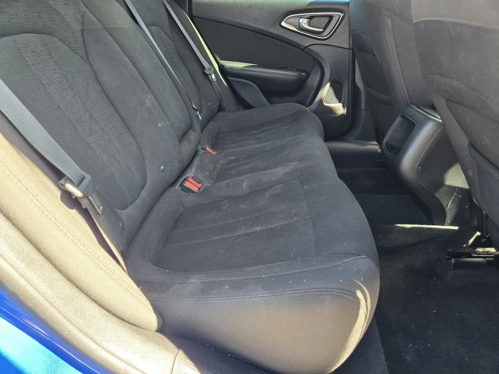 Chrysler 200 photo 10