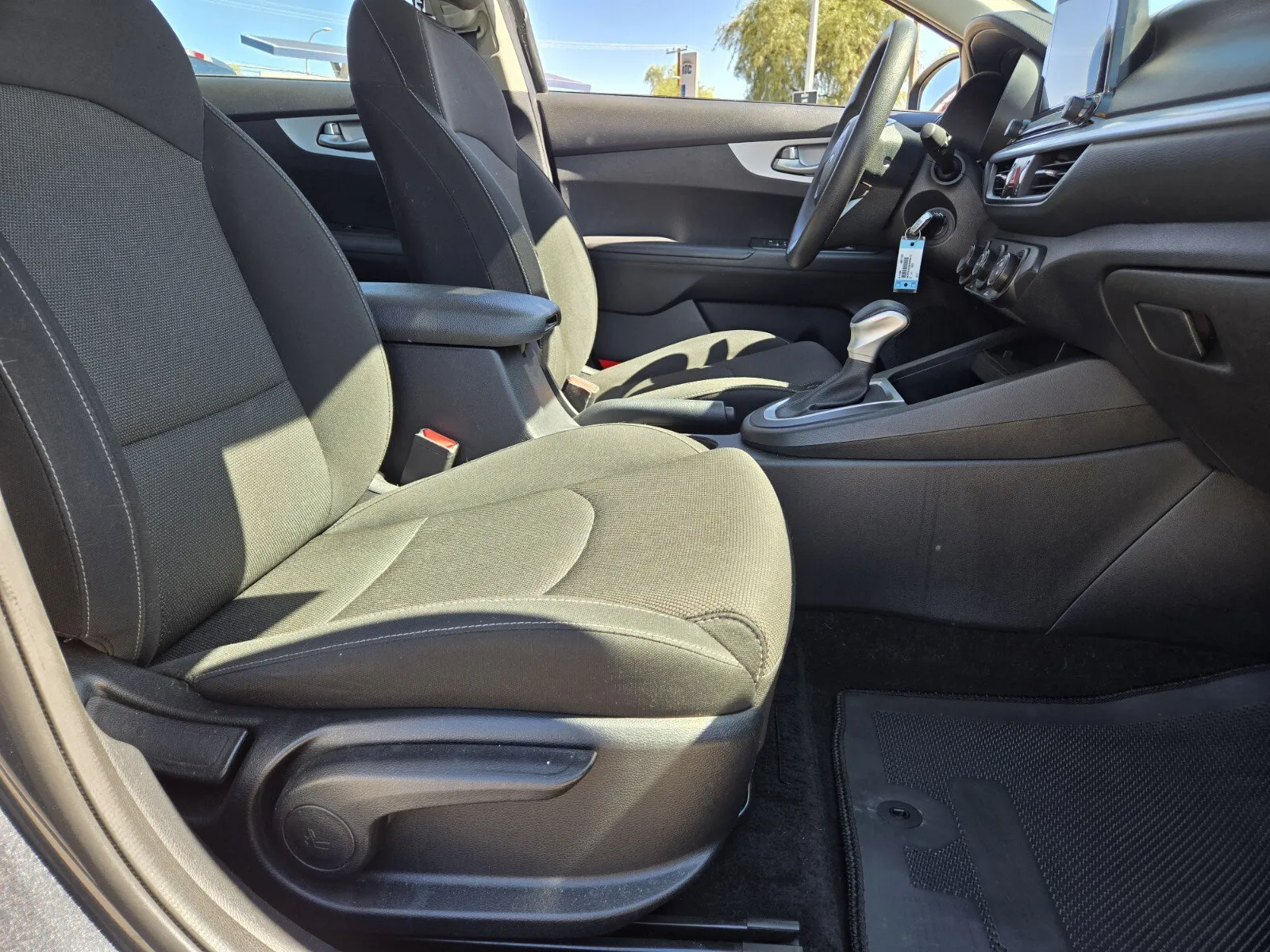 Kia Forte photo 11