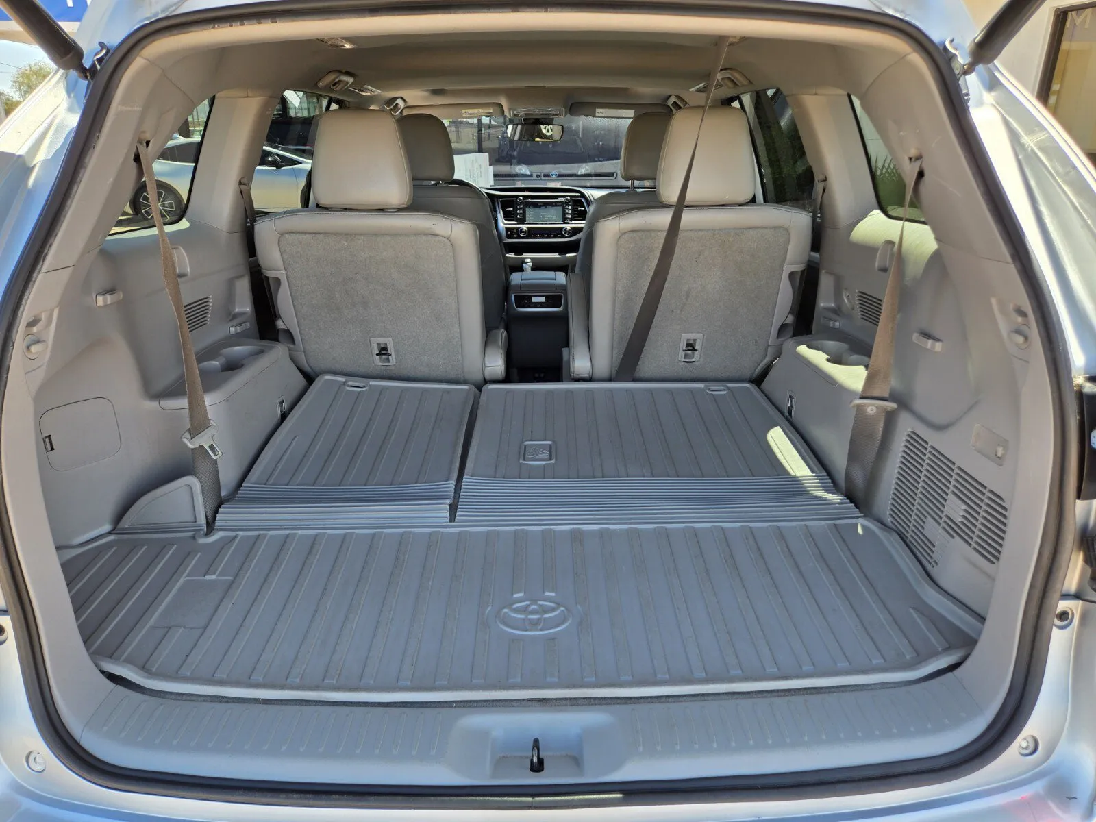 Toyota Highlander photo 11