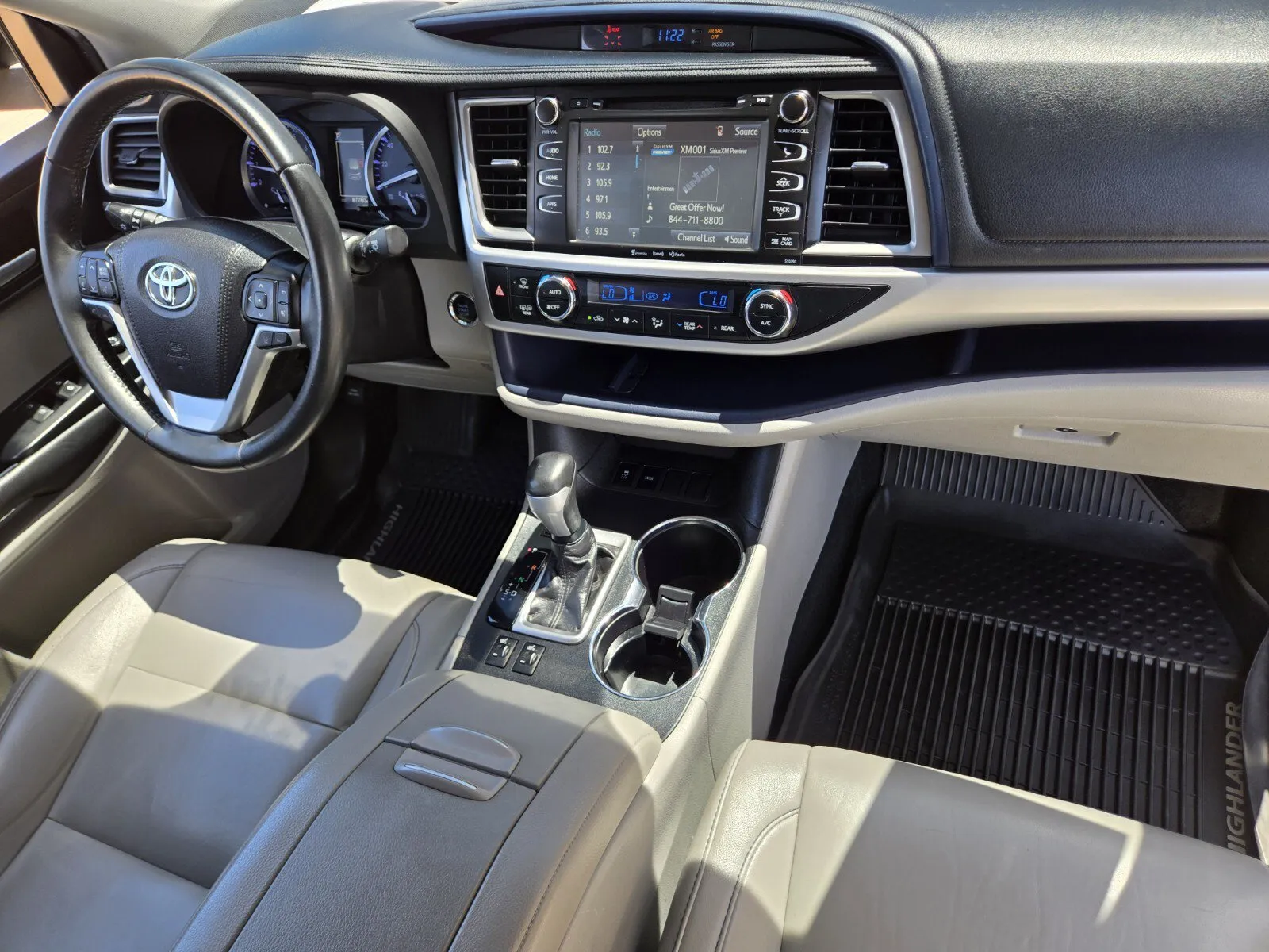 Toyota Highlander photo 14