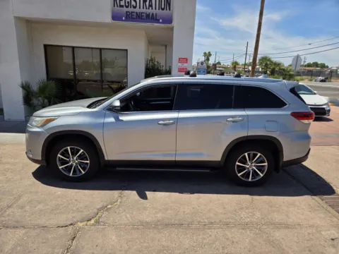 Photos of 2019 Toyota Highlander XLE for sale in Las Vegas, NV at Baja Auto Sales East