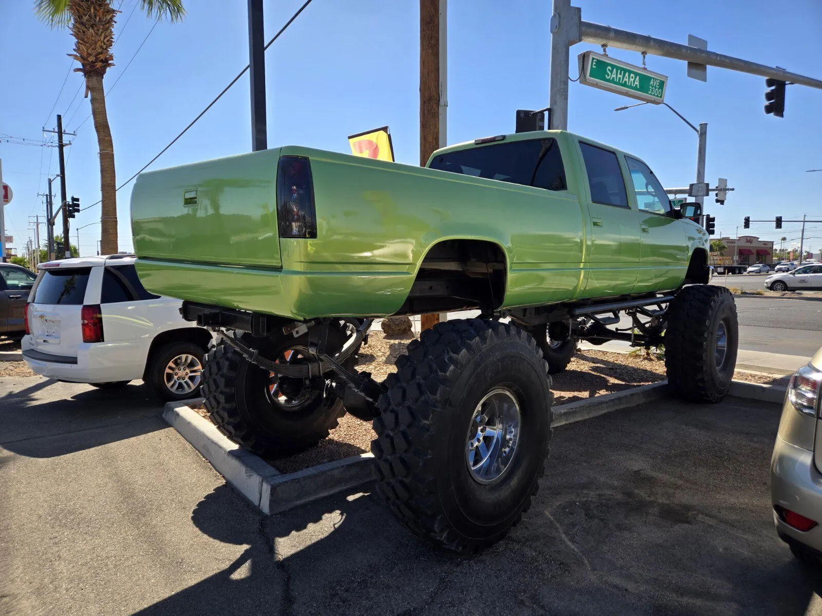 Chevrolet 3500 photo 4