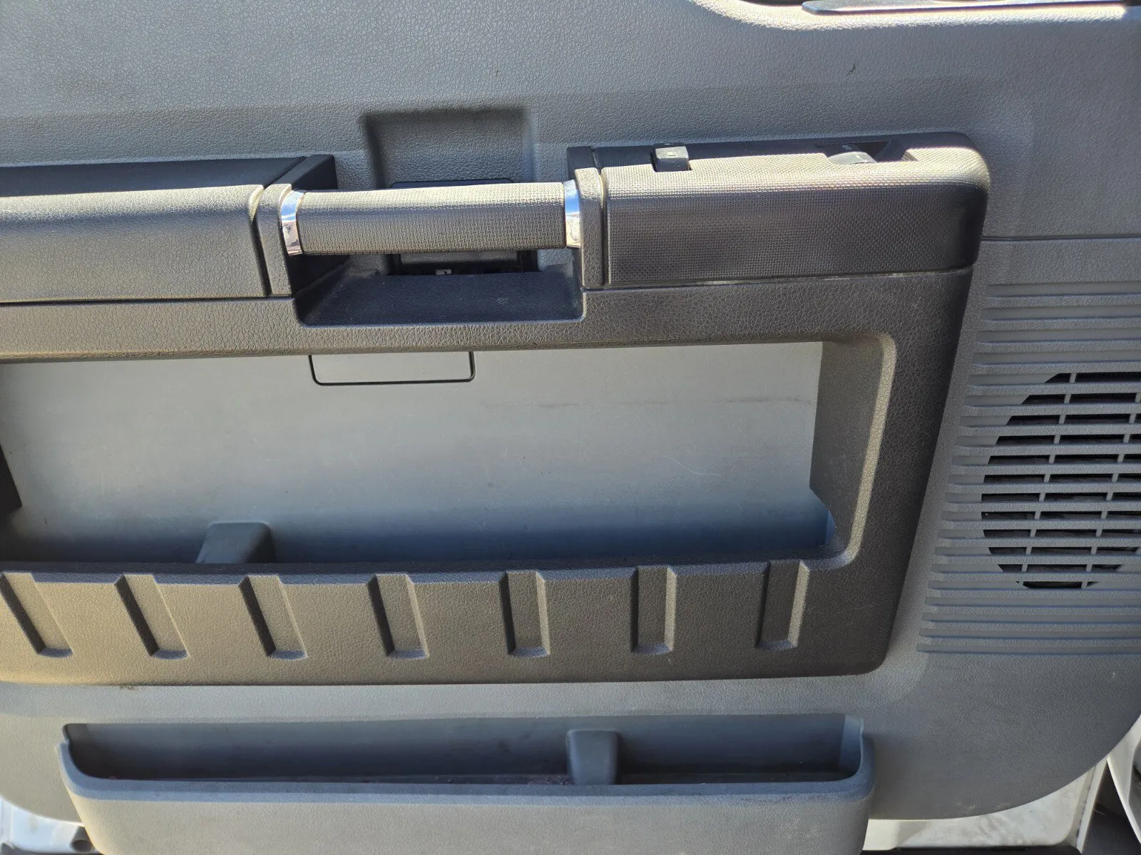 Ford F-550 photo 12