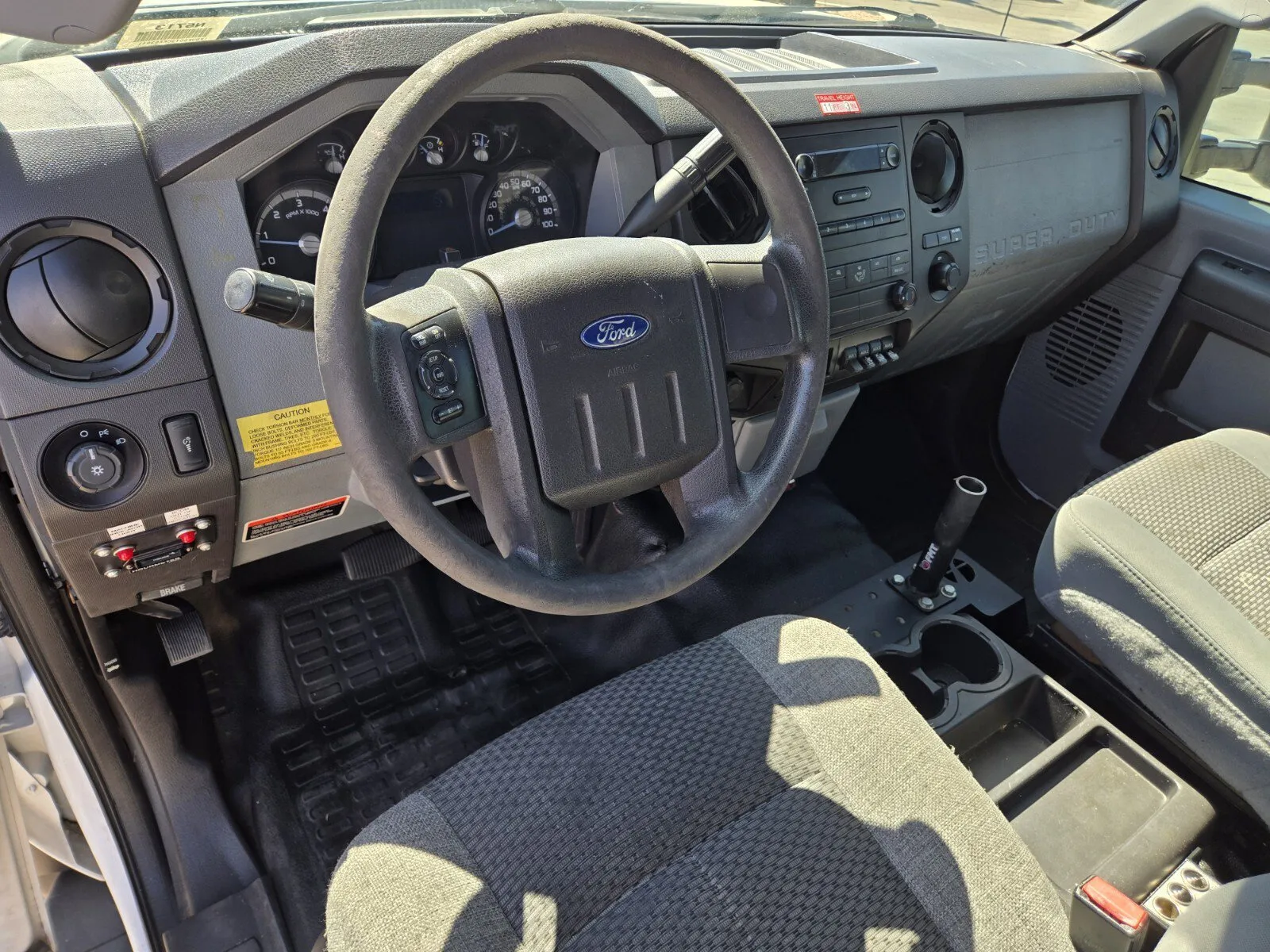 Ford F-550 photo 9
