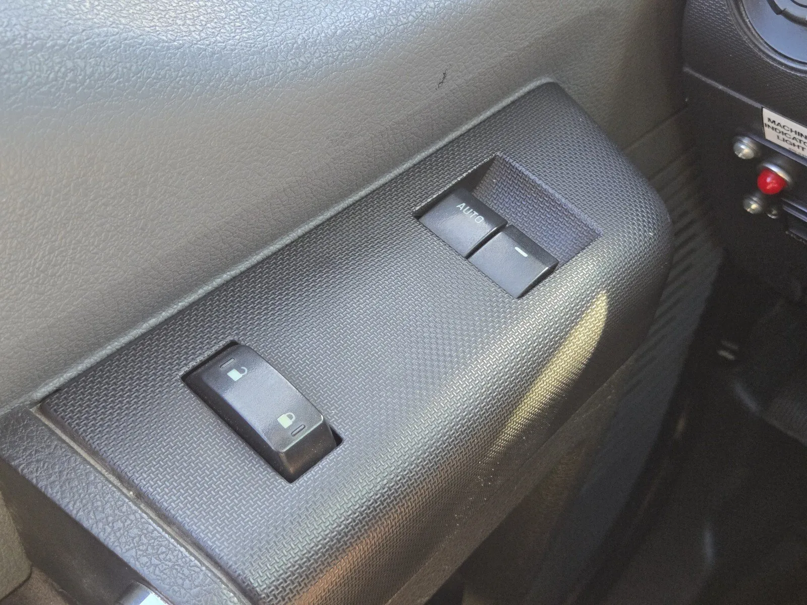 Ford F-550 photo 18