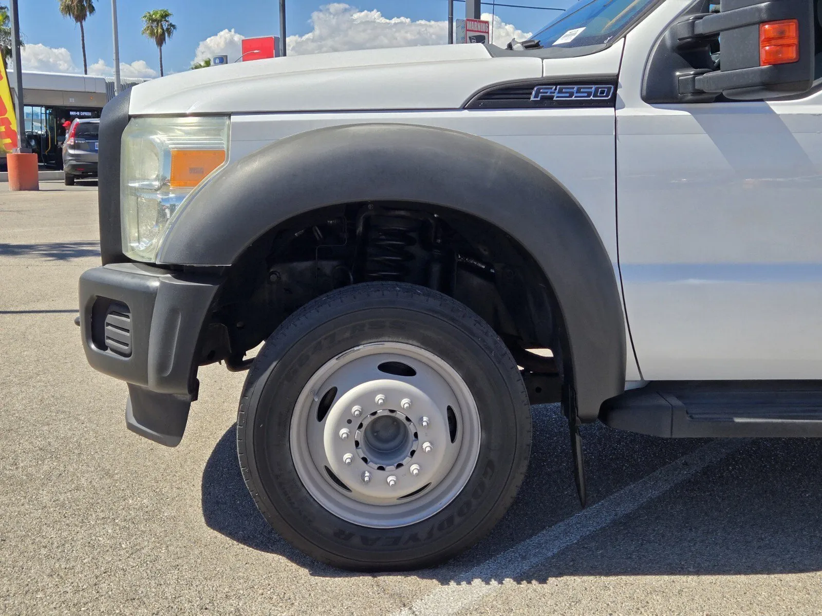 Ford F-550 photo 5