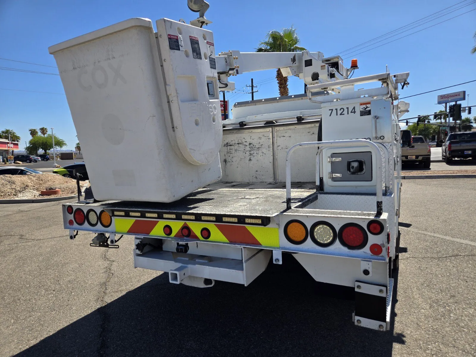 Ford F-550 photo 7