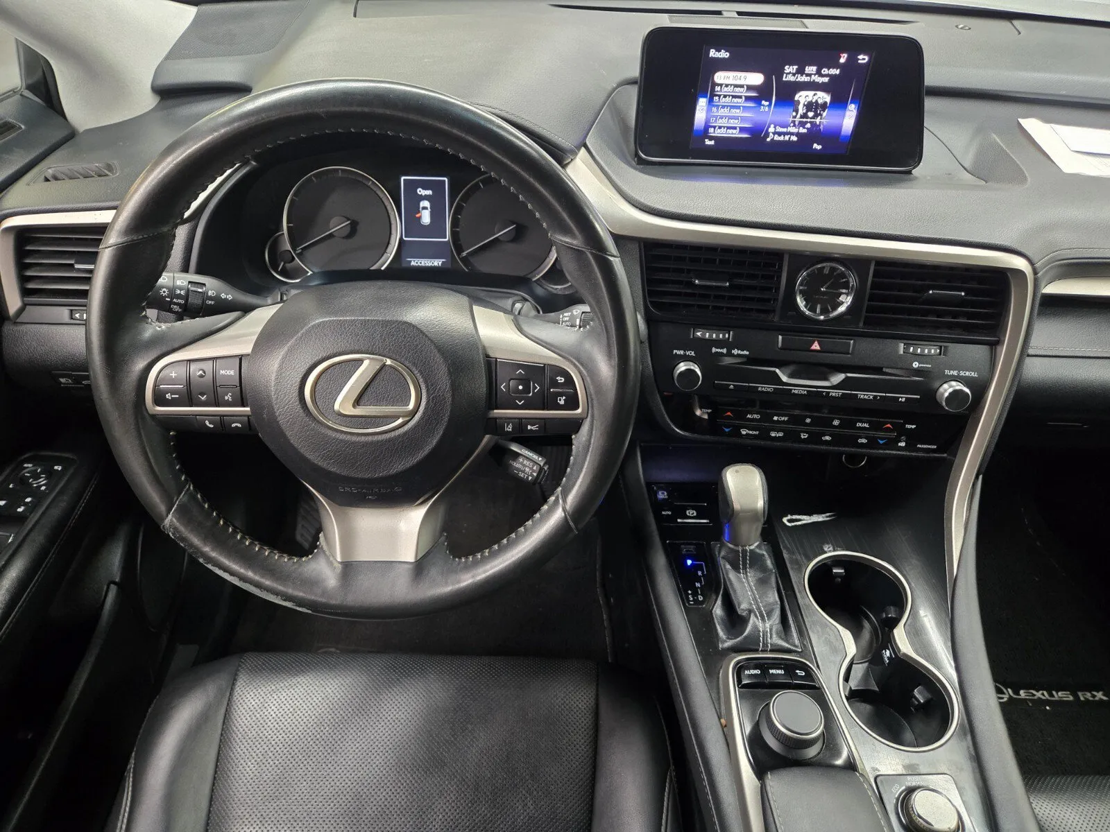 Lexus RX photo 10