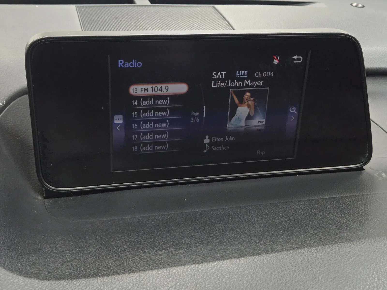 Lexus RX photo 17