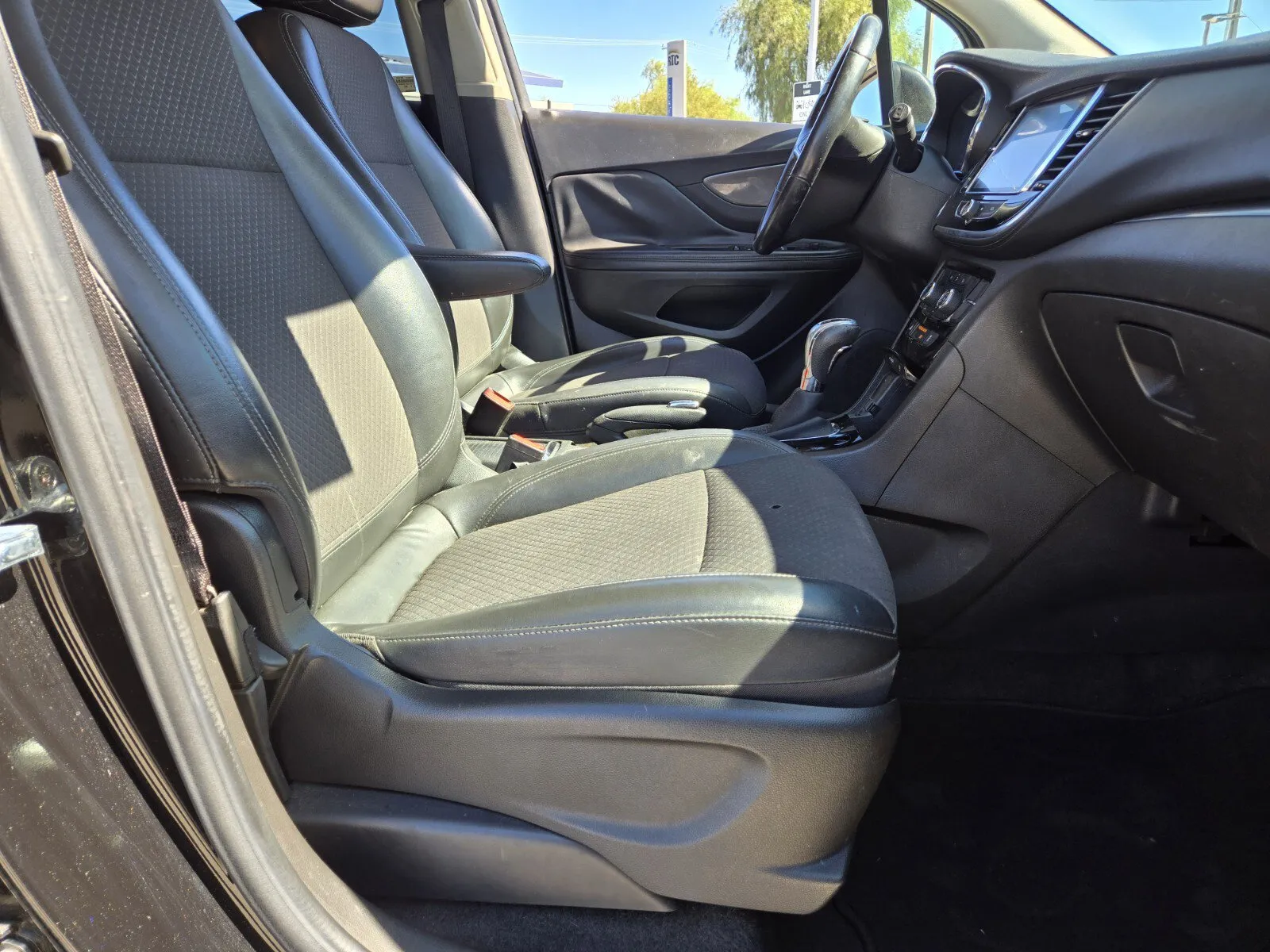 Buick Encore photo 12