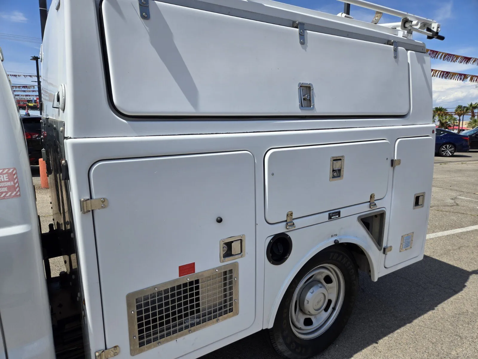 Ford F-350 photo 8