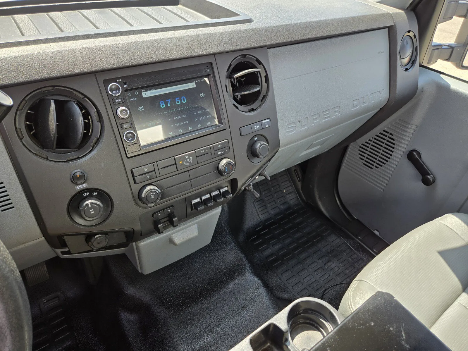 Ford F-350 photo 18