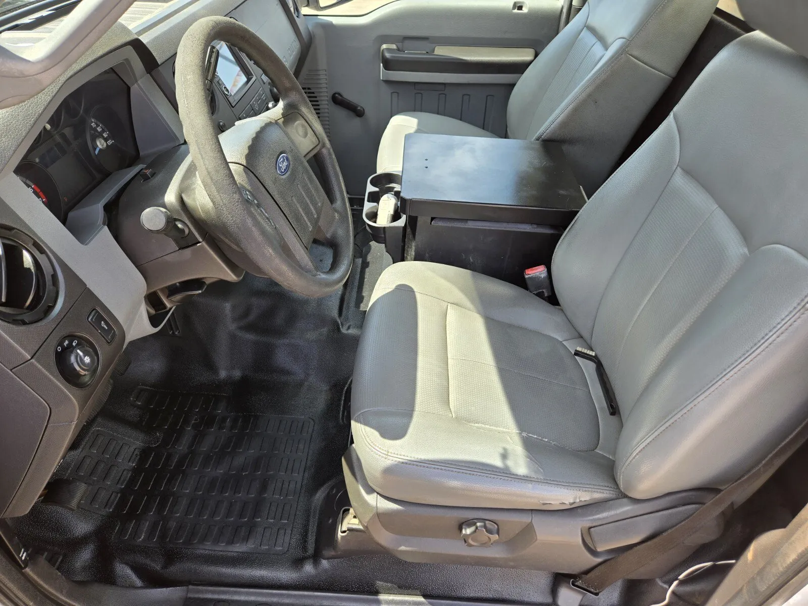 Ford F-350 photo 6