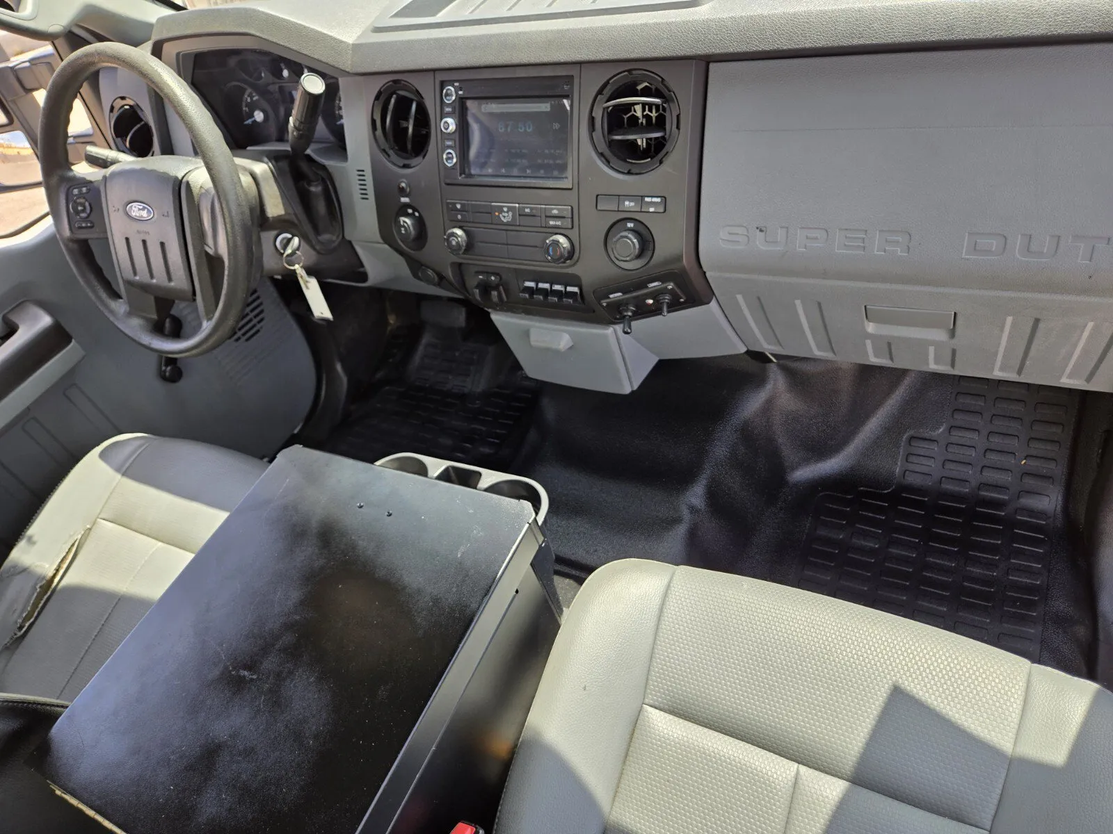Ford F-350 photo 12