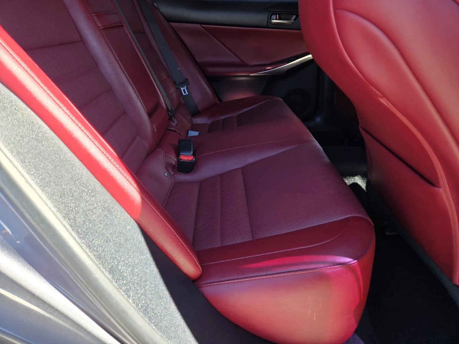 Lexus IS photo 12