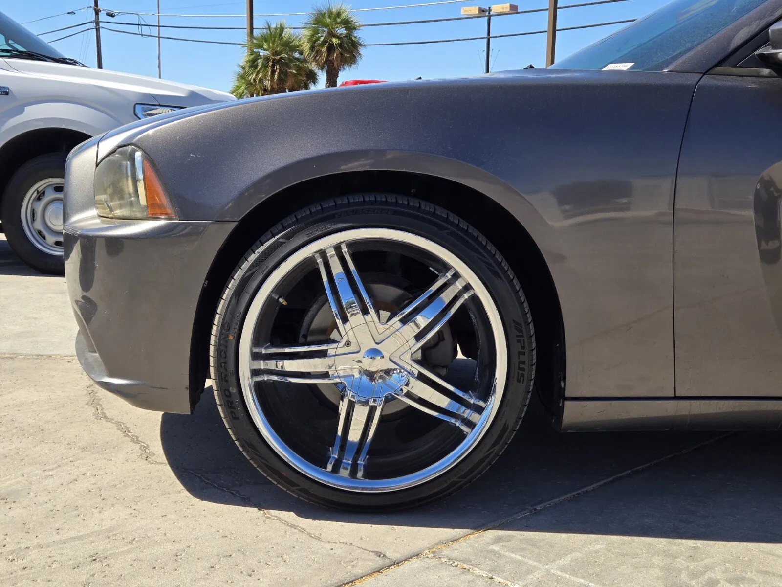 Dodge Charger photo 6