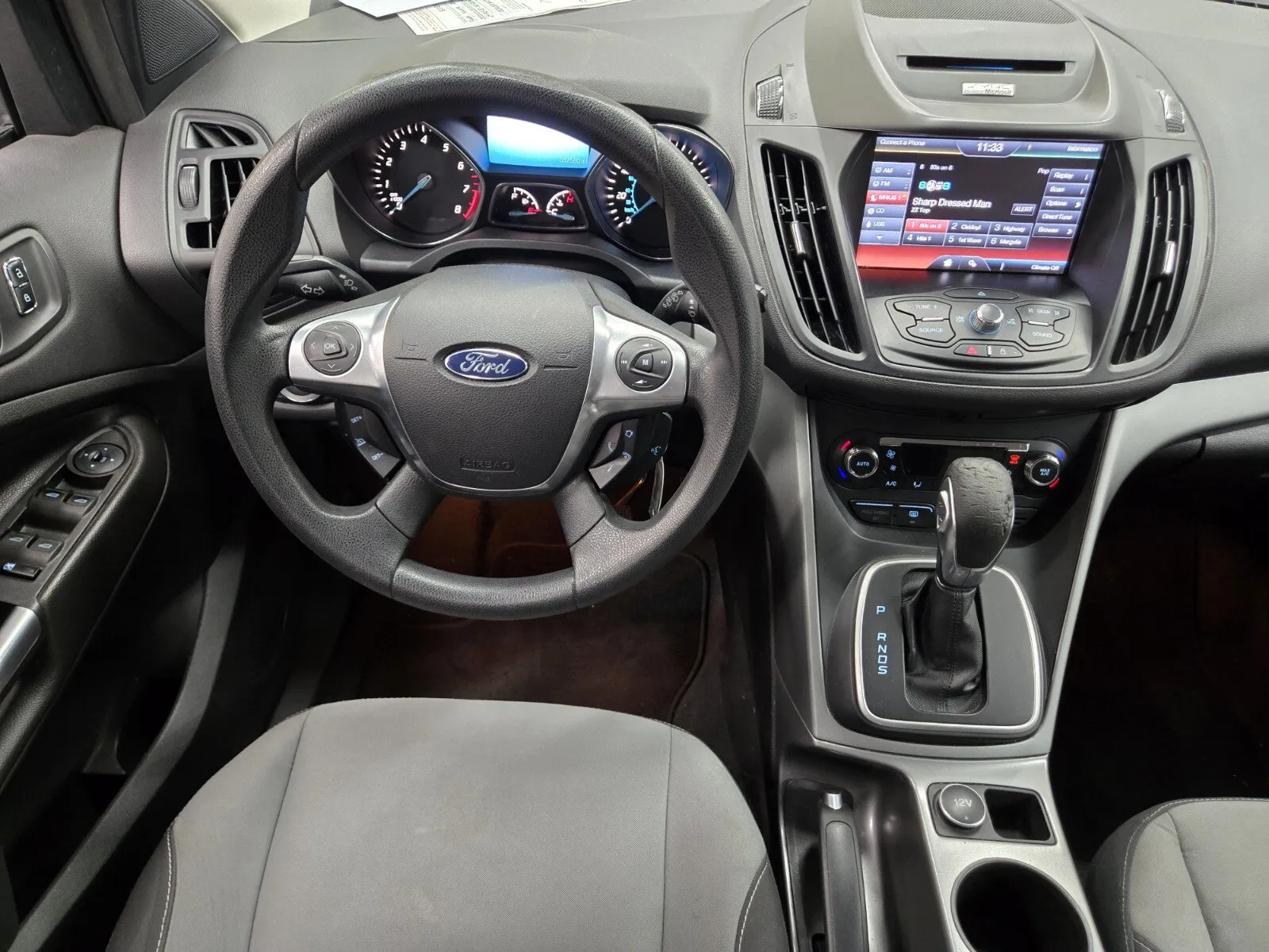 Ford Escape photo 9
