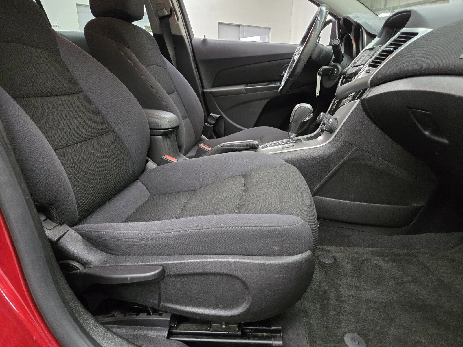 Chevrolet Cruze photo 11