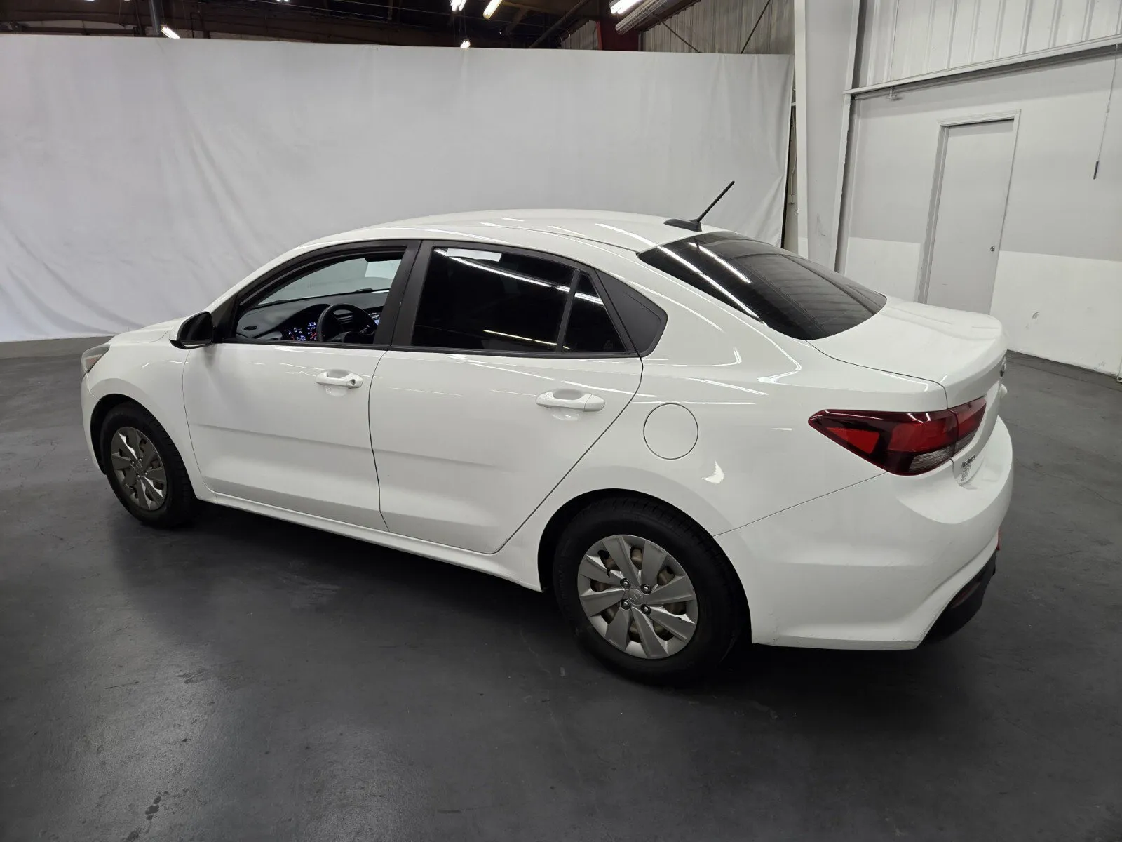 Kia Rio photo 3