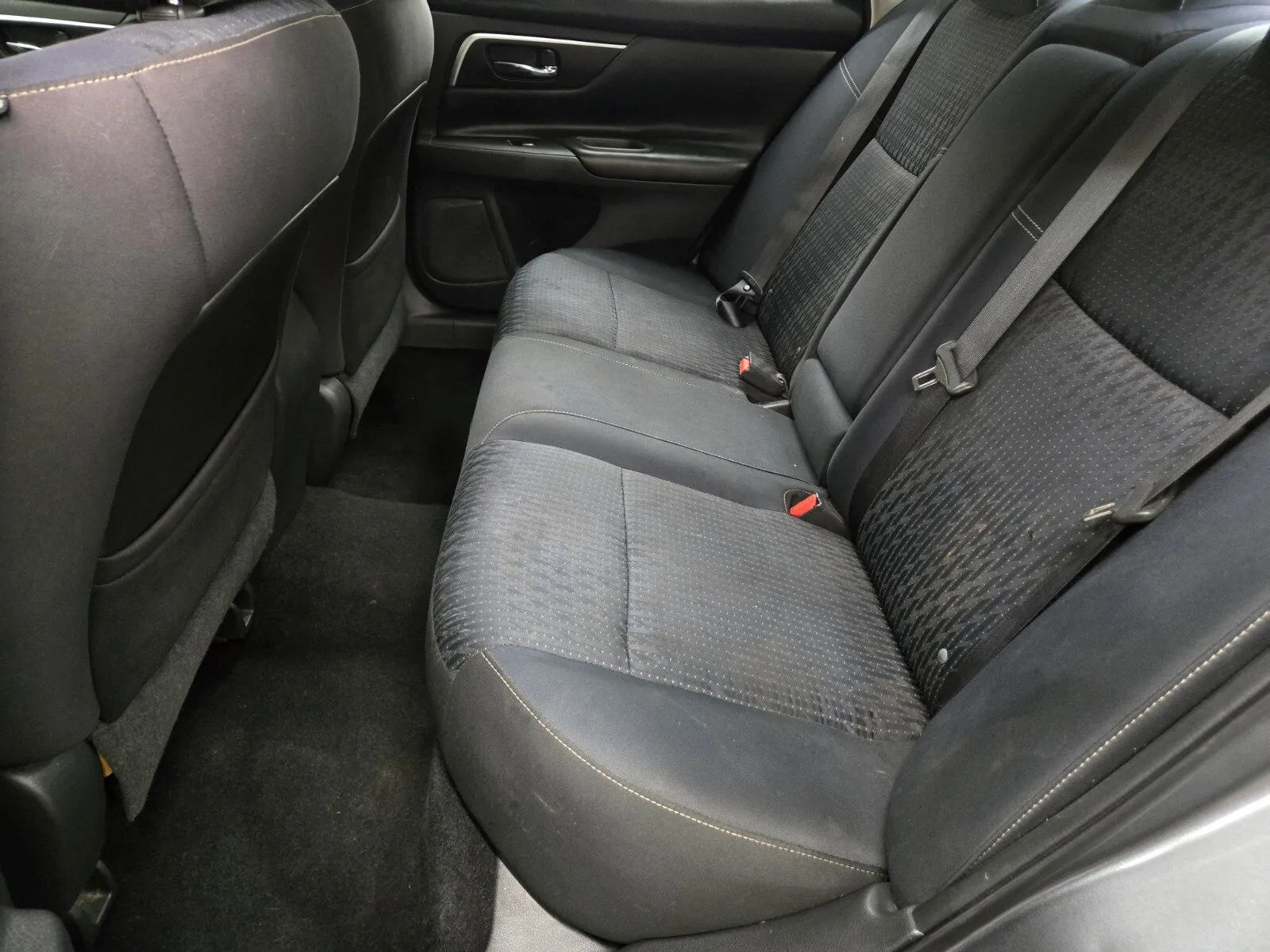Nissan Altima photo 8