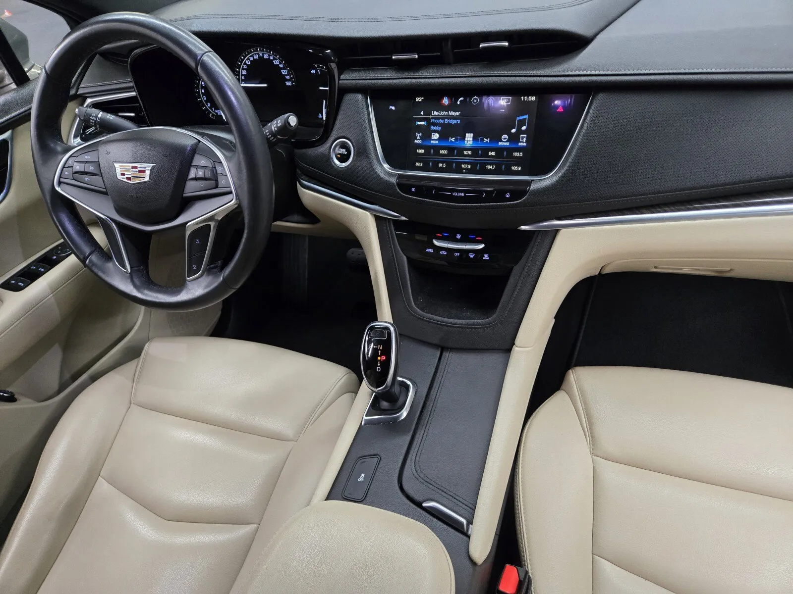 Cadillac XT5 photo 13