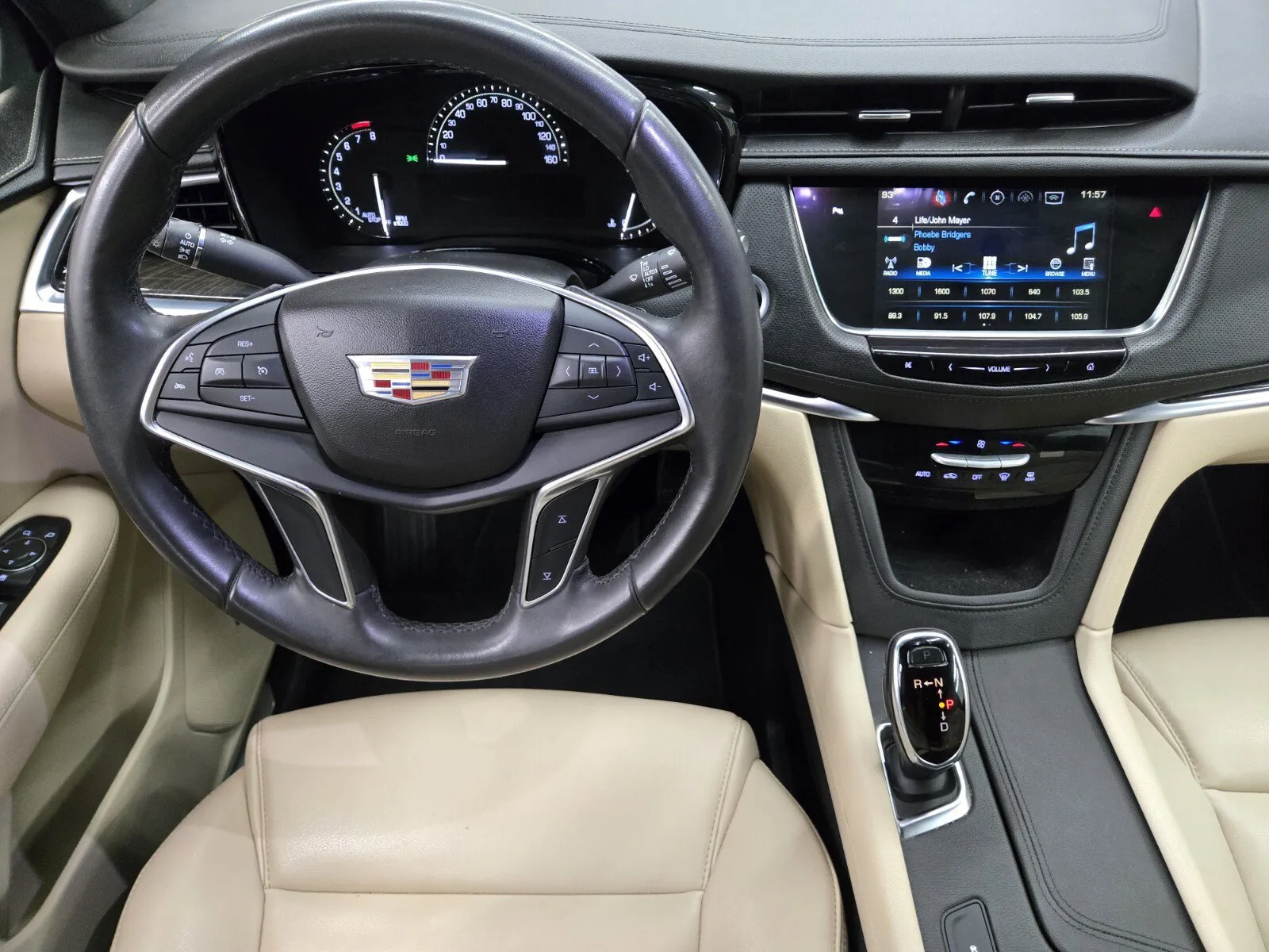 Cadillac XT5 photo 9