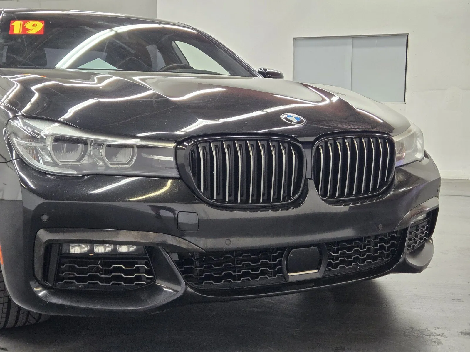 BMW 7 Series photo 5