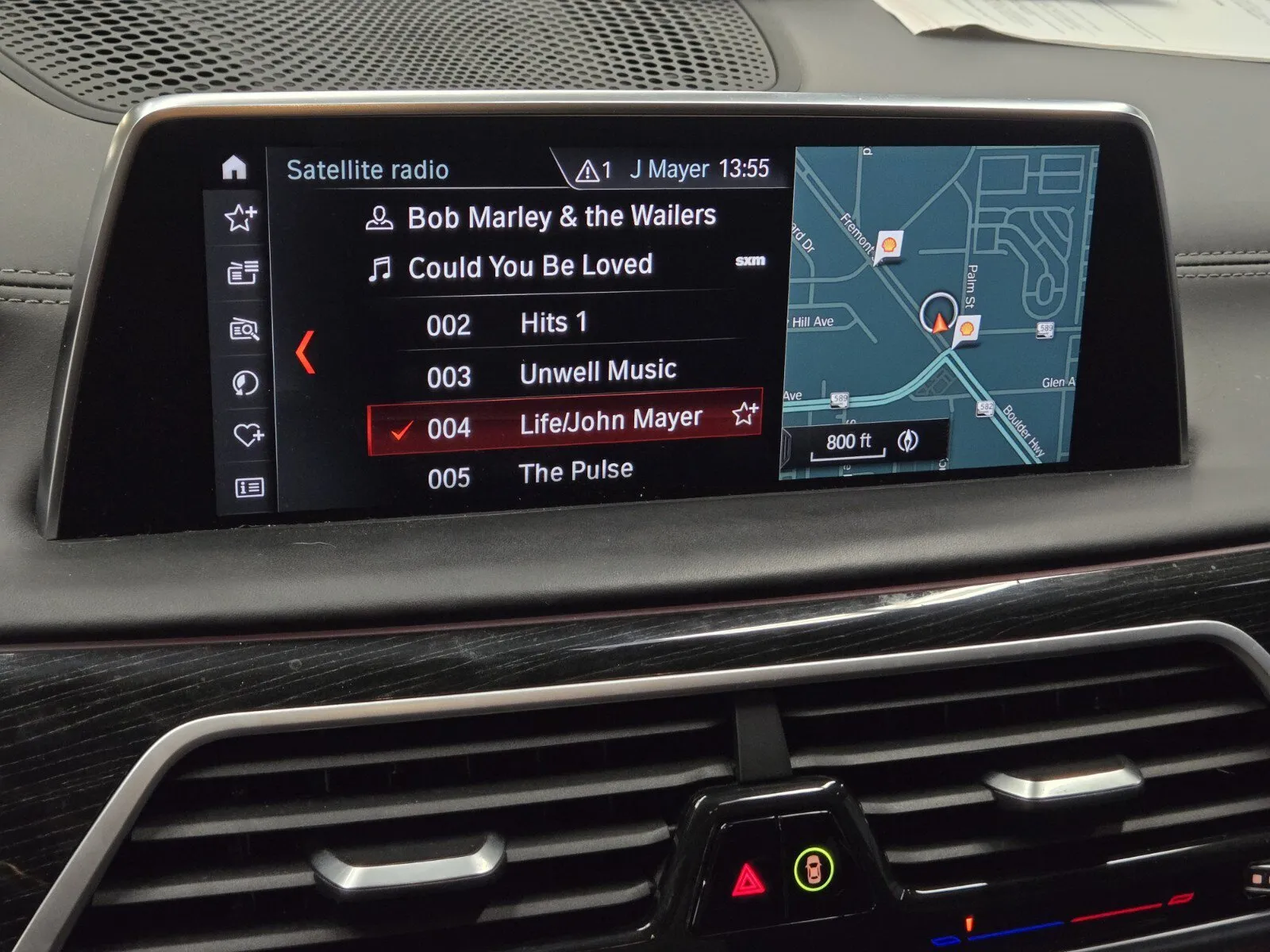 BMW 7 Series photo 17