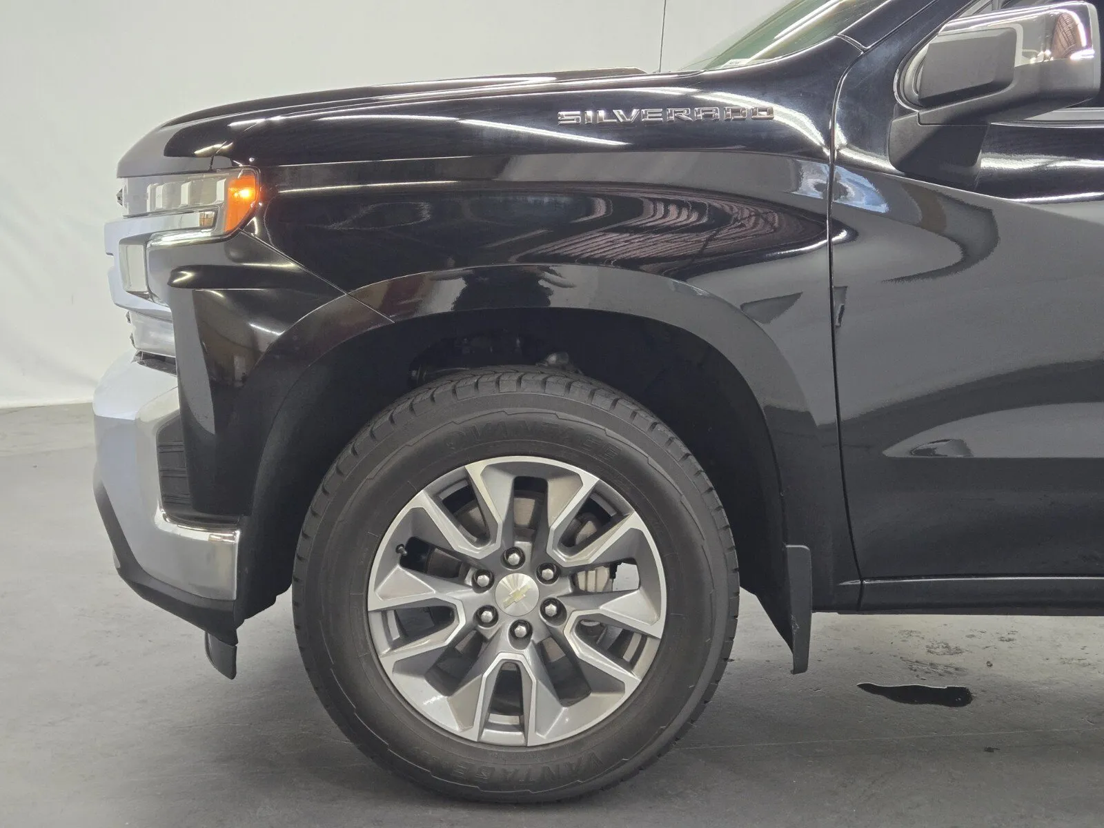 Chevrolet Silverado photo 6