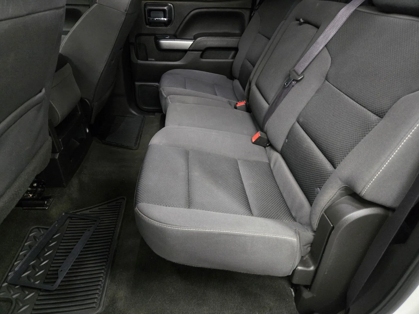 Chevrolet Silverado photo 8