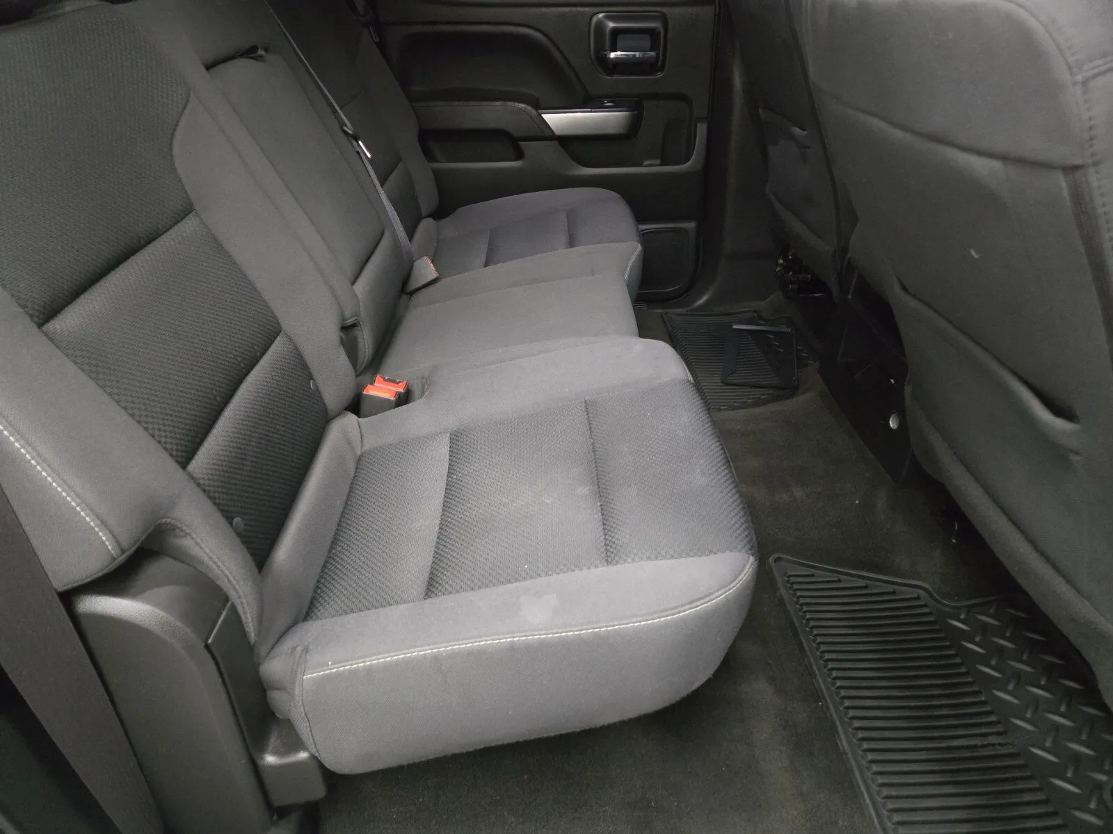Chevrolet Silverado photo 11