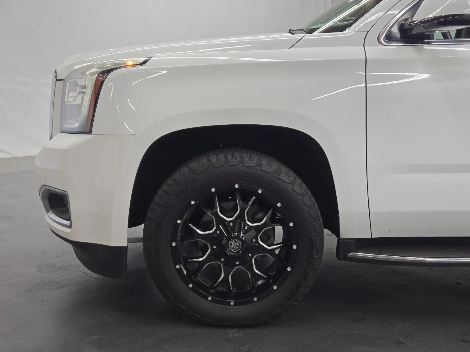 GMC Yukon XL photo 5