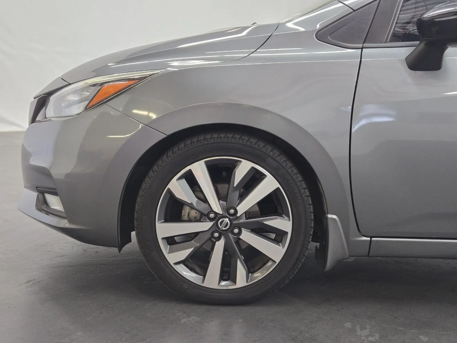 Nissan Versa photo 6