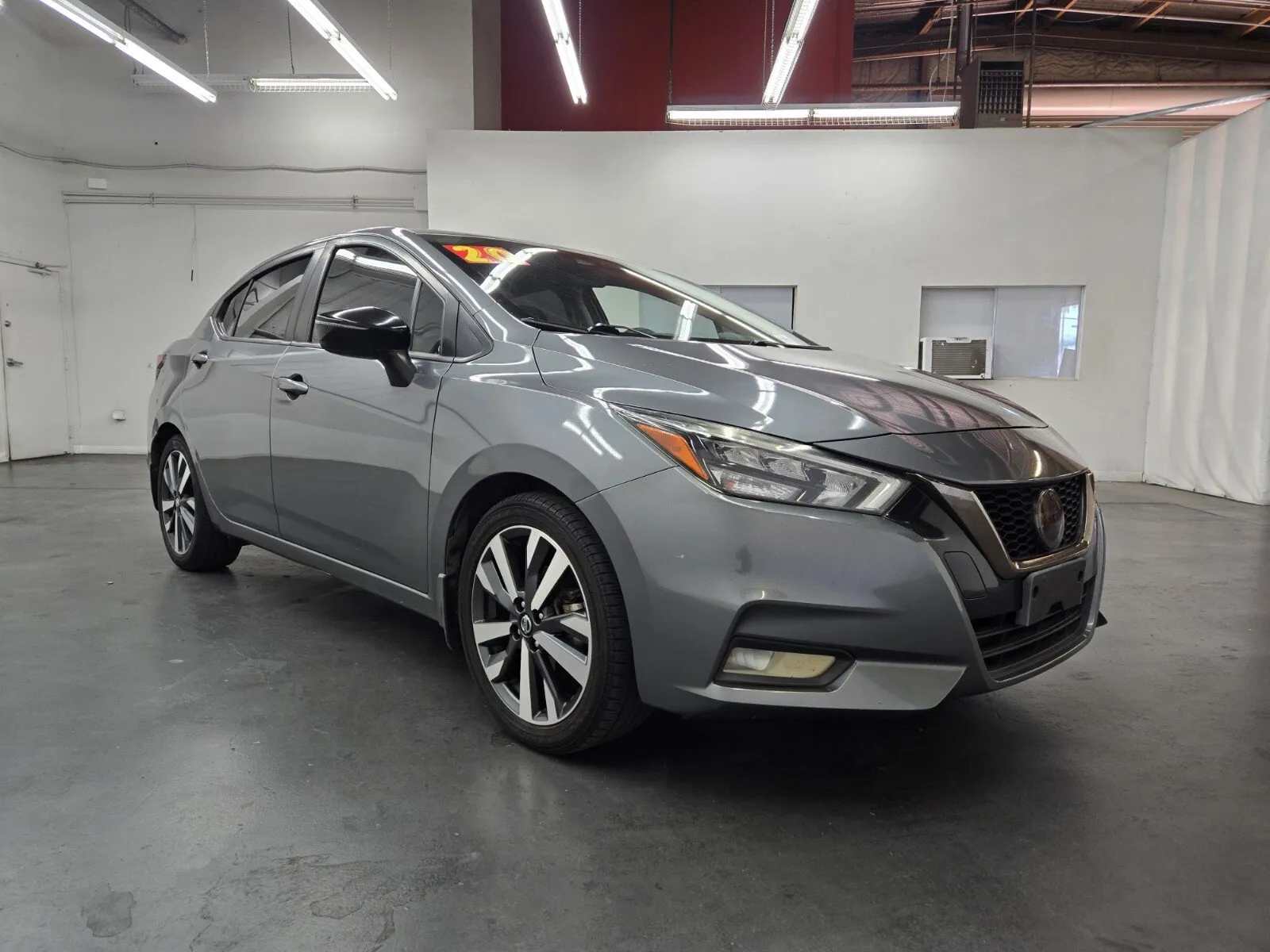 Nissan Versa photo 4