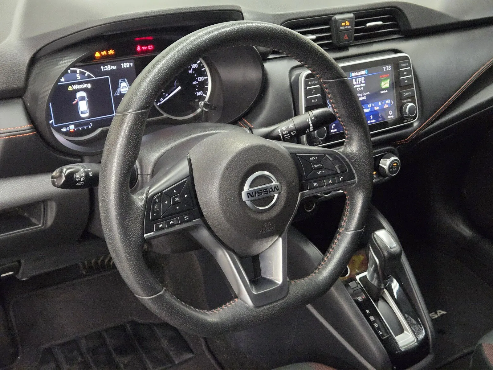 Nissan Versa photo 15